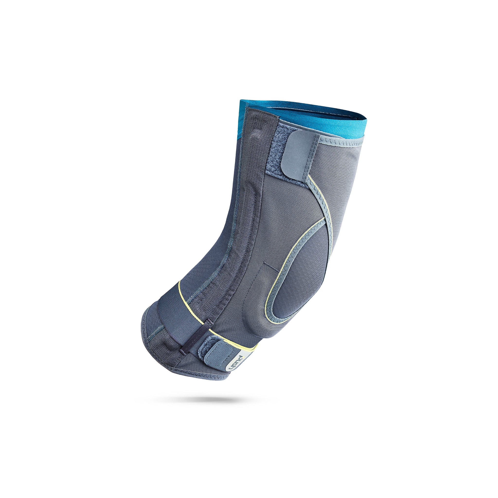 Push Sports knee brace with slatted rails and ultra-thin material