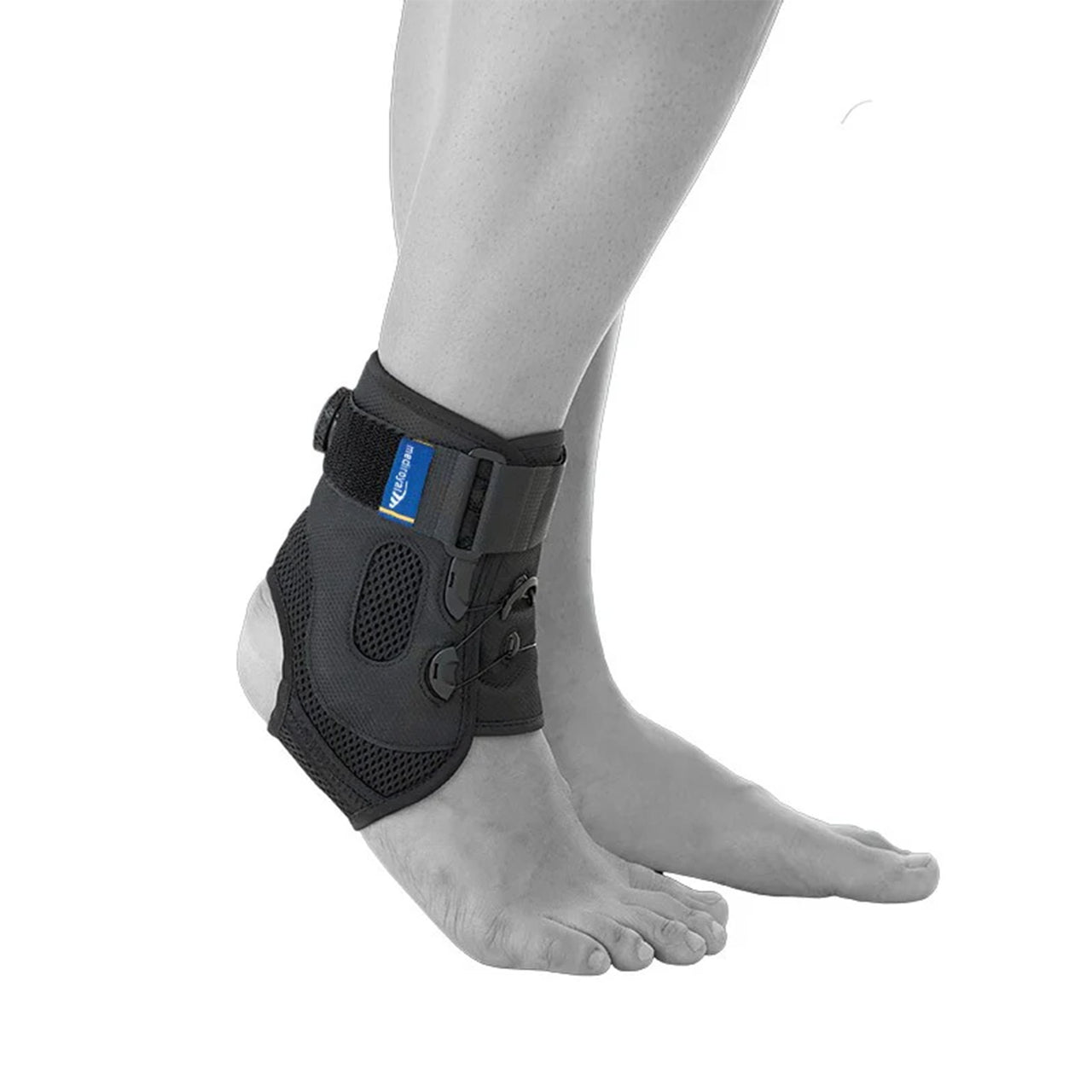 Armis Light ankle support with BOA system for precise fit