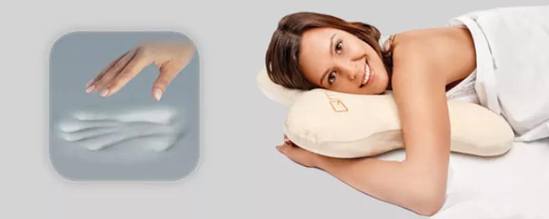 Valmistettu pehmeästä ja muotoiltavasta Memory Foam -muistivaahdosta, joka yhdistää toiminnallisuuden ja mukavuuden Valmistettu pehmeästä ja muotoiltavasta Memory Foam -muistivaahdosta, joka yhdistää toiminnallisuuden ja mukavuuden
